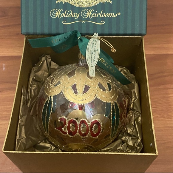 Vintage1999-2000 WATERFORD Holiday Heirlooms Celebration Ball Handblown Ornament - Picture 3 of 16